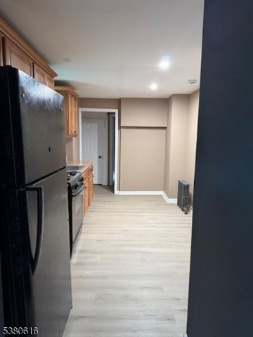 318 N 7Th St, Newark City, NJ 07107