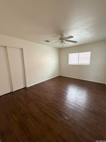 1635 Mason King, San Antonio, TX 78260