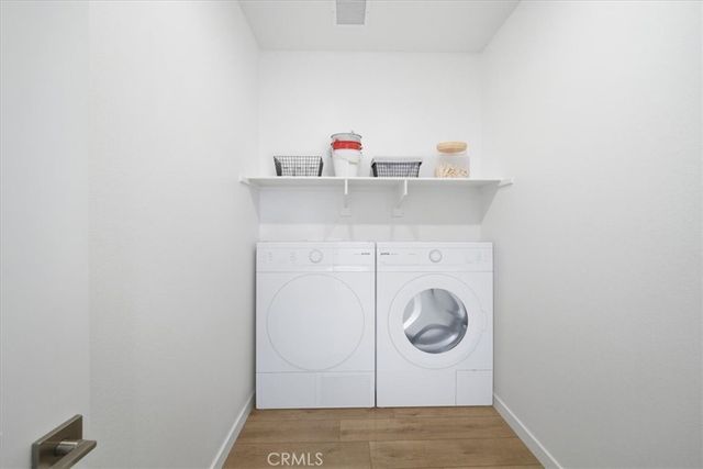 3211 E Avenue J-4, Lancaster, CA 93535