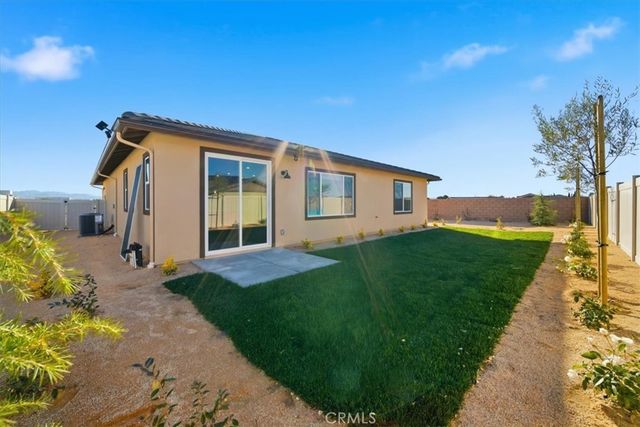 3211 E Avenue J-4, Lancaster, CA 93535