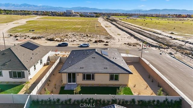 3211 E Avenue J-4, Lancaster, CA 93535