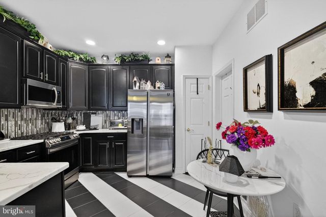 137 BURHOLME DR, Hamilton, NJ 08691