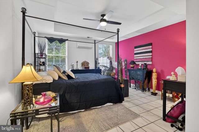 137 BURHOLME DR, Hamilton, NJ 08691