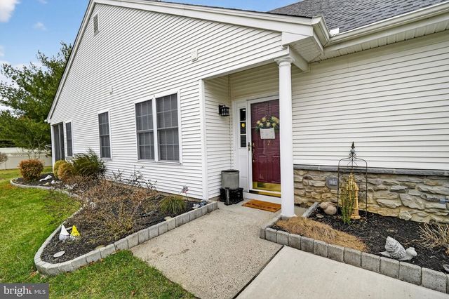 137 BURHOLME DR, Hamilton, NJ 08691