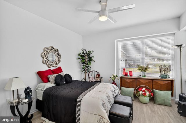 137 BURHOLME DR, Hamilton, NJ 08691