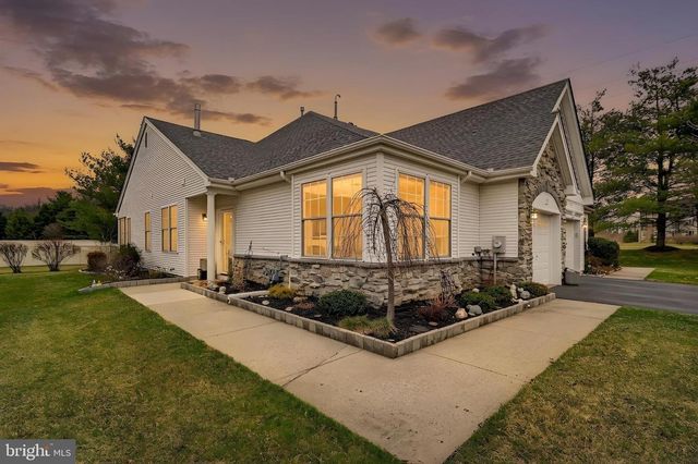 137 BURHOLME DR, Hamilton, NJ 08691