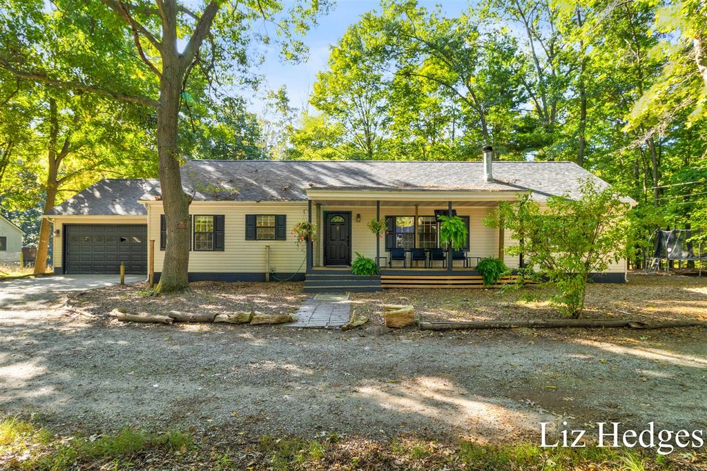 8370 Grant Street, Montague, MI 49437