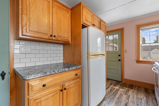 615 W BENT AVENUE, Oshkosh, WI 54901