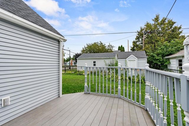 615 W BENT AVENUE, Oshkosh, WI 54901
