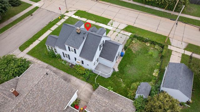 615 W BENT AVENUE, Oshkosh, WI 54901