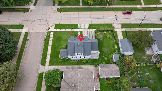 615 W BENT AVENUE, Oshkosh, WI 54901