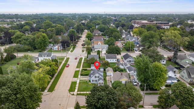 615 W BENT AVENUE, Oshkosh, WI 54901