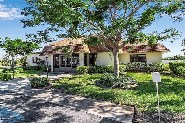94 ANNE BONNY CIRCLE, Nokomis, FL 34275
