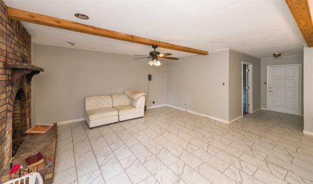 423 11th Street NE, Springhill, LA 71075