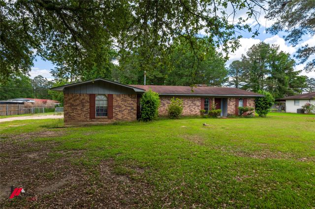 423 11th Street NE, Springhill, LA 71075