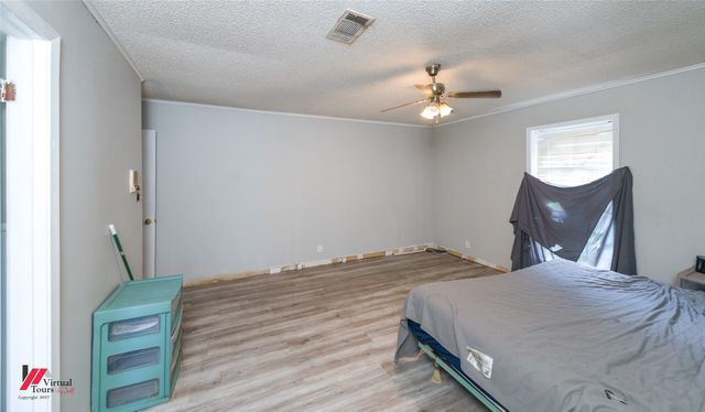 423 11th Street NE, Springhill, LA 71075