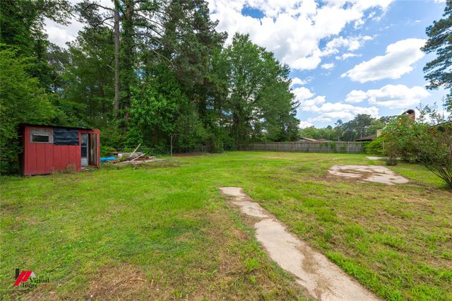 423 11th Street NE, Springhill, LA 71075