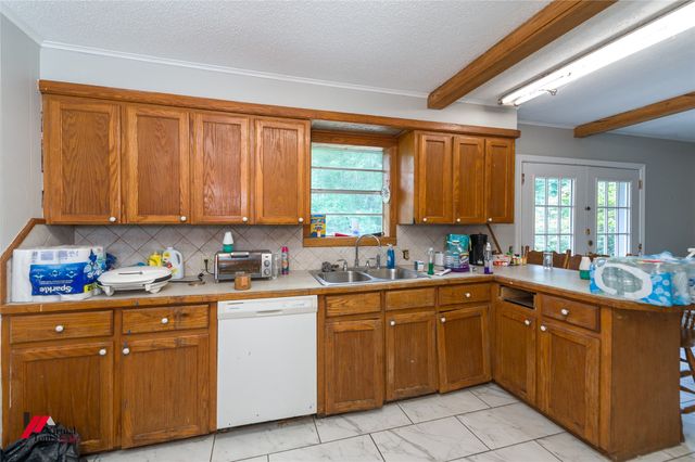 423 11th Street NE, Springhill, LA 71075