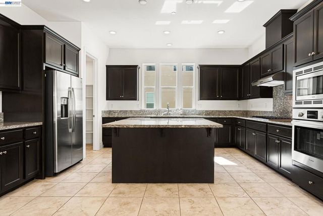 5806 Huntley Ave, Dublin, CA 94568