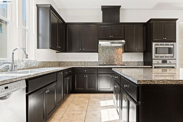 5806 Huntley Ave, Dublin, CA 94568