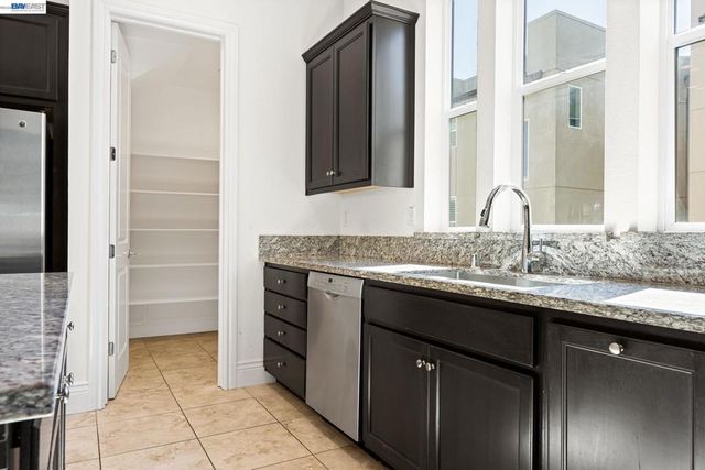 5806 Huntley Ave, Dublin, CA 94568