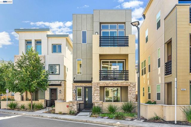 5806 Huntley Ave, Dublin, CA 94568