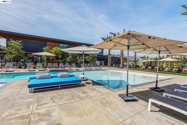 5806 Huntley Ave, Dublin, CA 94568