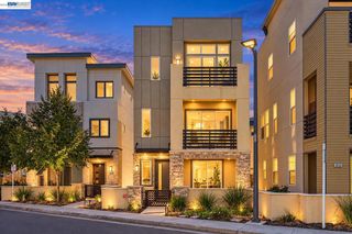 5806 Huntley Ave, Dublin, CA 94568