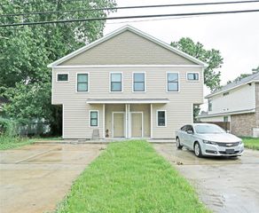 990 Grenshaw Street B, Houston, TX 77088