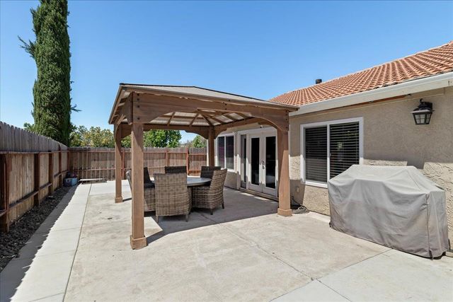 2616 Nemaha Way, Stockton, CA 95206