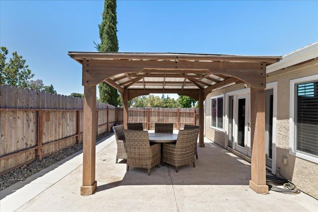 2616 Nemaha Way, Stockton, CA 95206