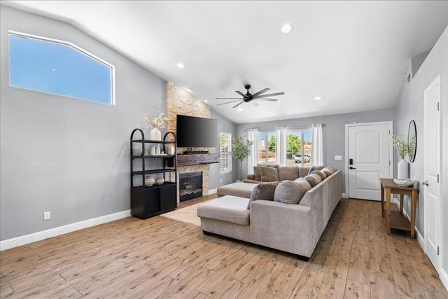 2616 Nemaha Way, Stockton, CA 95206