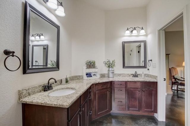 157 Keawakapu DR, Bastrop, TX 78602