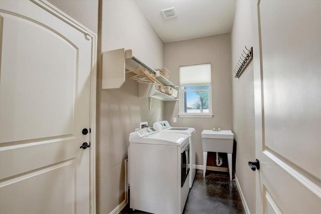 157 Keawakapu DR, Bastrop, TX 78602