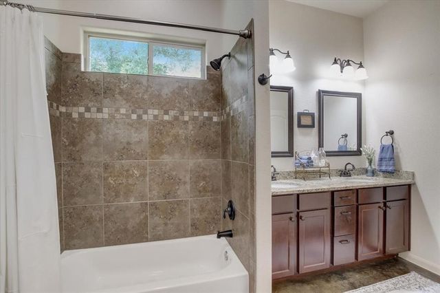 157 Keawakapu DR, Bastrop, TX 78602
