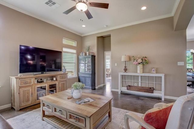 157 Keawakapu DR, Bastrop, TX 78602
