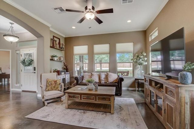 157 Keawakapu DR, Bastrop, TX 78602