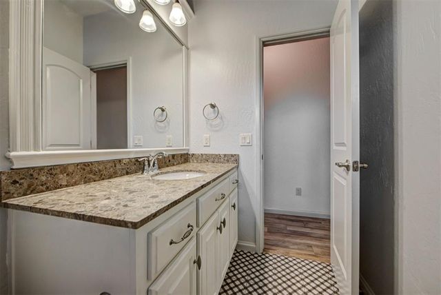 300 SW 171st Street, Oklahoma City, OK 73170