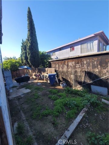 1757 S New England, Los Angeles, CA 90006