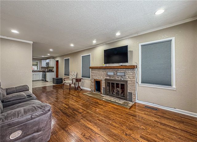 448 S Hwy 14, Yellville, AR 72687