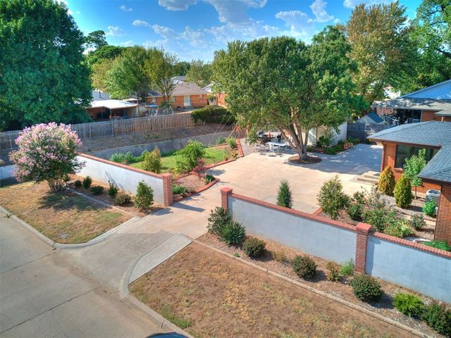 2001 N Keeton Avenue, Bethany, OK 73008