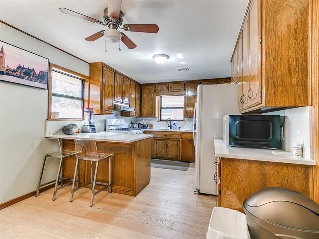 2001 N Keeton Avenue, Bethany, OK 73008