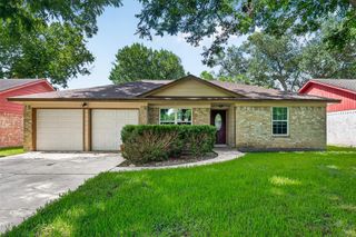 11911 24th Street, Santa Fe, TX 77510