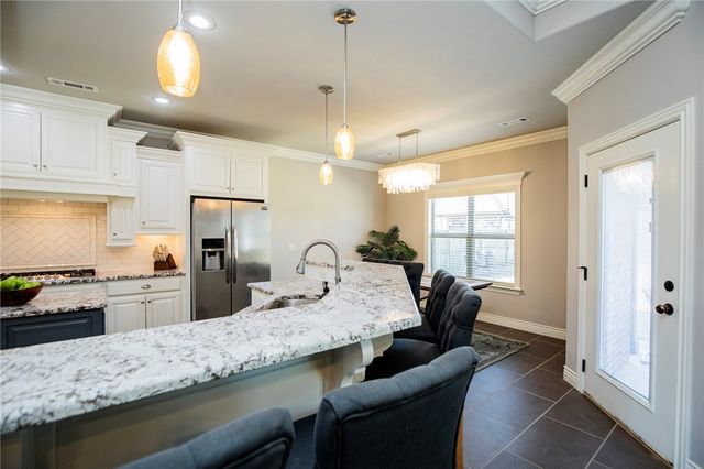 702 SE Fullerton Street, Bentonville, AR 72712