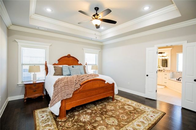 702 SE Fullerton Street, Bentonville, AR 72712