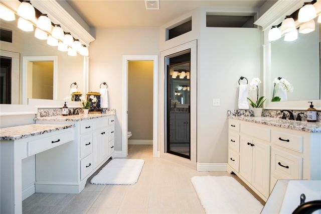 702 SE Fullerton Street, Bentonville, AR 72712