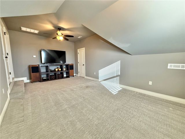 702 SE Fullerton Street, Bentonville, AR 72712