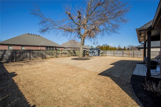 702 SE Fullerton Street, Bentonville, AR 72712