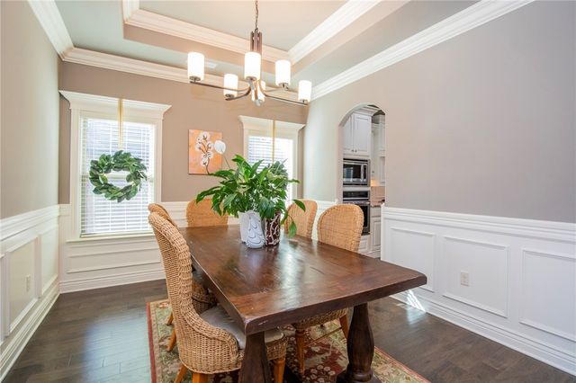 702 SE Fullerton Street, Bentonville, AR 72712