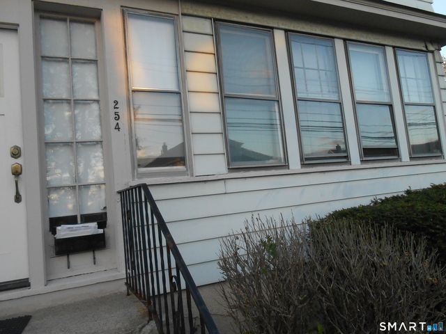 254 Wayne Street, Bridgeport, CT 06606